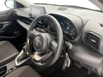 Toyota Yaris 1.5 Hybrid Icon 5dr CVT