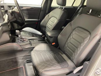 Ford Focus 1.0 Turbo EcoBoost (155PS) mHEV 8 spd Automatic ST-Line X 5dr Es