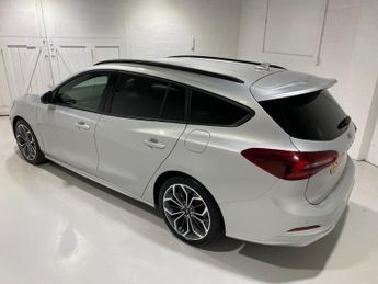 Ford Focus 1.0 Turbo EcoBoost (155PS) mHEV 8 spd Automatic ST-Line X 5dr Es