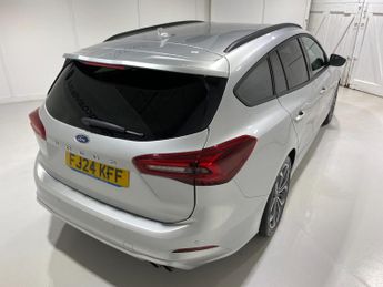 Ford Focus 1.0 Turbo EcoBoost (155PS) mHEV 8 spd Automatic ST-Line X 5dr Es