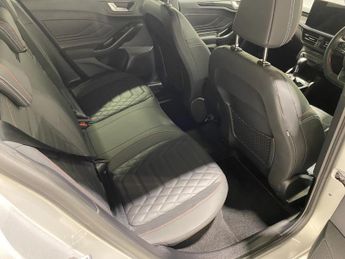 Ford Focus 1.0 Turbo EcoBoost (155PS) mHEV 8 spd Automatic ST-Line X 5dr Es