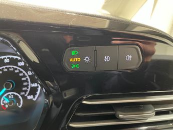 Ford Grand Tourneo Connect 2.0 EcoBlue (122PS) Automatic Titanium 5dr.. 7 Seater ..