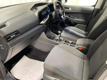 Ford Grand Tourneo Connect 2.0 EcoBlue (122PS) Automatic Titanium 5dr.. 7 Seater ..