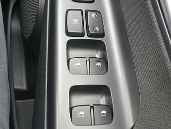 Hyundai Kona 1.6 GDi Hybrid Premium 5dr DCT