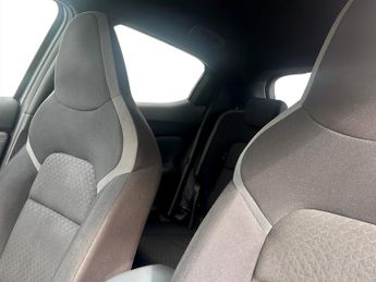 Nissan Juke 1.0 DiG-T N-Connecta 5dr DCT