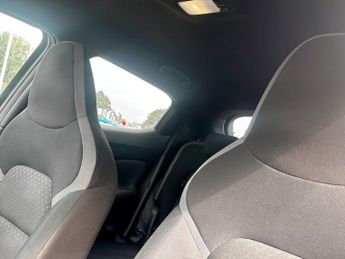 Nissan Juke 1.0 DiG-T N-Connecta 5dr DCT