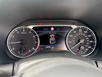 Nissan Juke 1.0 DiG-T N-Connecta 5dr DCT