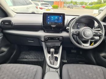Toyota Yaris 1.5 Hybrid Icon 5dr CVT
