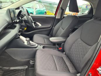 Toyota Yaris 1.5 Hybrid Icon 5dr CVT