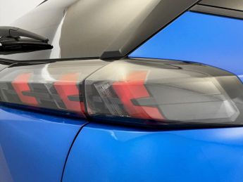 Peugeot 2008 100kW Allure Premium+ 50kWh 5dr Auto