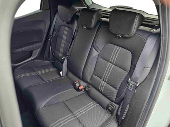 Renault Clio 1.6 E-TECH full hybrid 145 Engineered 5dr Auto