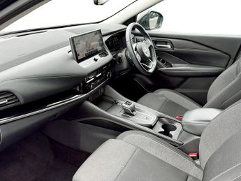 Nissan Qashqai 1.3 DiG-T MH 158 N-Connecta 5dr Xtronic