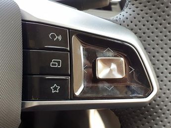 MG MG4 URBAN 118kW Premium Long Range 54kWh 5dr Auto