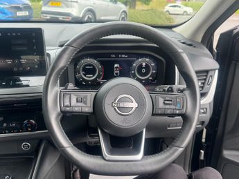 Nissan Qashqai 1.3 DiG-T MH 158 N-Connecta 5dr Xtronic