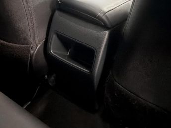 Toyota Corolla 1.8 Hybrid Design 5dr CVT