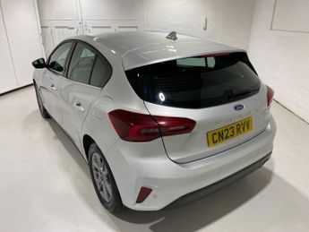 Ford Focus 1.0 Turbo EcoBoost (125PS) mHEV Automatic Titanium 5dr.