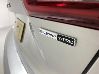 Ford Focus 1.0 Turbo EcoBoost (125PS) mHEV Automatic Titanium 5dr.