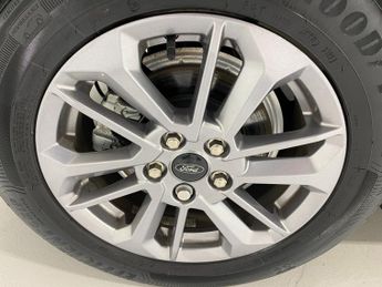 Ford Focus 1.0 Turbo EcoBoost (125PS) mHEV Automatic Titanium 5dr.