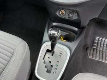 Toyota Yaris 1.5 Hybrid Icon Tech 5dr CVT
