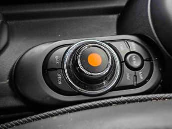 MINI HATCHBACK 1.5 Cooper Exclusive II 5dr Auto