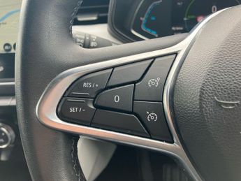 Renault Clio 1.6 E-TECH full hybrid 145 Techno 5dr Auto
