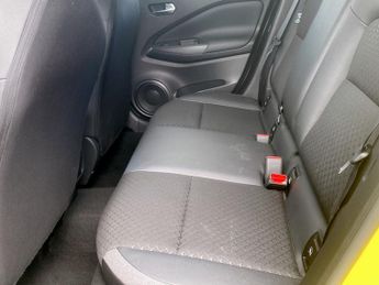 Nissan Juke 1.0 DiG-T N-Connecta 5dr DCT