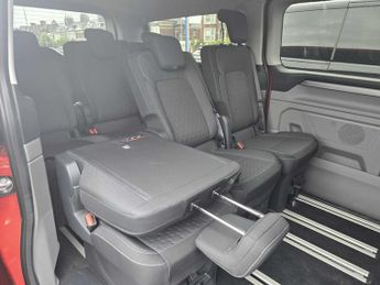 Ford Tourneo Custom 340 65kWh Titanium Minibus Double Cab 5dr Electric Auto L2 (218 