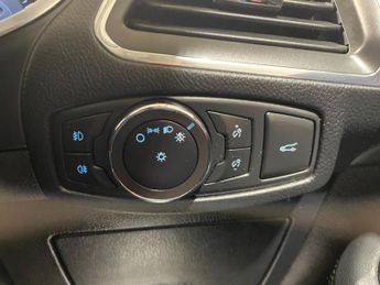 Ford Galaxy 2.5 FHEV (190PS) Automatic Titanium 5dr**LUX Pack**