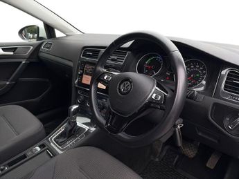 Volkswagen Golf 99kW e-Golf 35kWh 5dr Auto