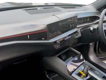 Vauxhall Grandland 157kW Ultimate 73kWh 5dr Auto [Panoramic Roof]