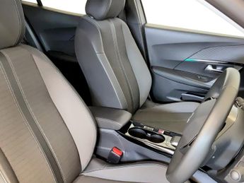 Peugeot 2008 100kW Allure Premium 50kWh 5dr Auto