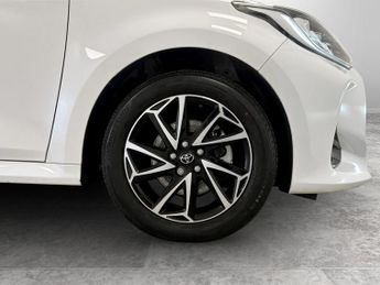Toyota Yaris 1.5 Hybrid Design 5dr CVT