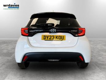 Toyota Yaris 1.5 Hybrid Design 5dr CVT