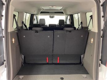 Ford Grand Tourneo Connect 1.5 EcoBlue (120PS) 6 spd Titanium 5dr. 7 seater.