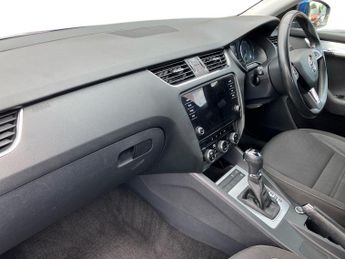 Skoda OCTAVIA 1.5 TSI SE 5dr DSG