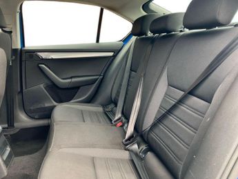 Skoda OCTAVIA 1.5 TSI SE 5dr DSG