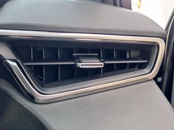 Toyota Corolla 1.8 Hybrid Design 5dr CVT