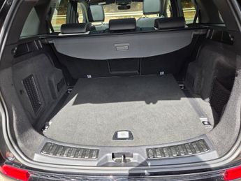 Land Rover Discovery Sport 1.5 P300e R-Dynamic SE 5dr Auto [5 Seat]
