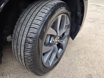 Land Rover Discovery Sport 1.5 P300e R-Dynamic SE 5dr Auto [5 Seat]