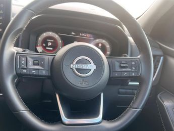 Nissan Qashqai 1.3 DiG-T MH 158 N-Connecta 5dr Xtronic