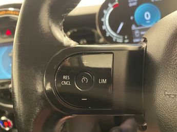 MINI HATCHBACK One 1.5 (102PS) Automatic 3dr.