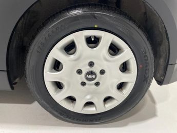 MINI HATCHBACK One 1.5 (102PS) Automatic 3dr.