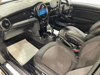 MINI HATCHBACK One 1.5 (102PS) Automatic 3dr.