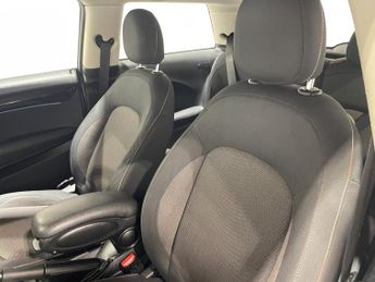 MINI HATCHBACK One 1.5 (102PS) Automatic 3dr.