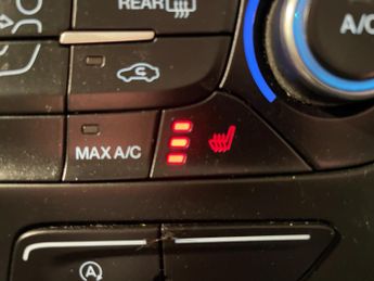 Ford Tourneo Connect 1.5 EcoBlue (120PS) Automatic Titanium 5dr.