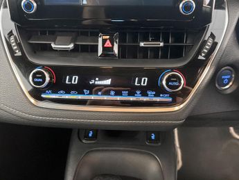 Toyota Corolla 1.8 VVT-i Hybrid Design 5dr CVT