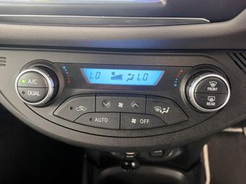 Toyota Yaris 1.5 Hybrid Icon Tech 5dr CVT