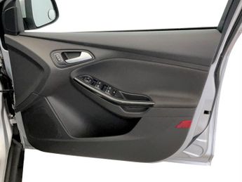 Ford Focus 1.5 TDCi 120 Titanium 5dr Powershift