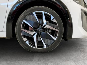 Peugeot 208 1.2 Hybrid 136 GT 5dr e-DSC6