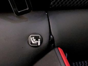 Peugeot 208 1.2 Hybrid 136 GT 5dr e-DSC6